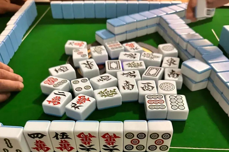 Guangzhou: Mahjong lesson &amp; Tea Tasting Immersion Experience
