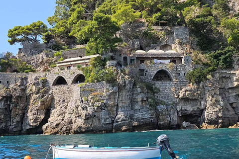 Amalfi Coast: Boat Tour with Snorkeling and Aperitif