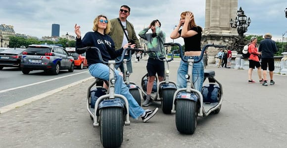 Munich: 2-Hour Guided Fat Tire E-Scooter Tour of Top Sights