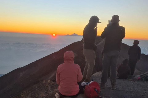 Bali : Mount Agung trekking via Pasar Agung Alles inclusief