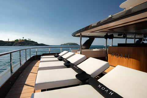 Phuket:Phi Phi Island with Buffet & DJ Party by Noah Yacht