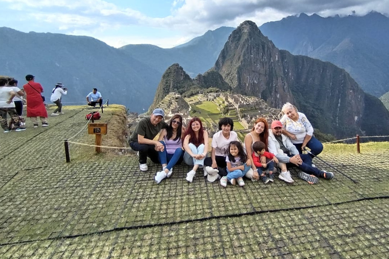 From Cusco: Full-Day Group Tour of Machu Picchu Machu Picchu Tour with Standard Expedition or Voyager Train