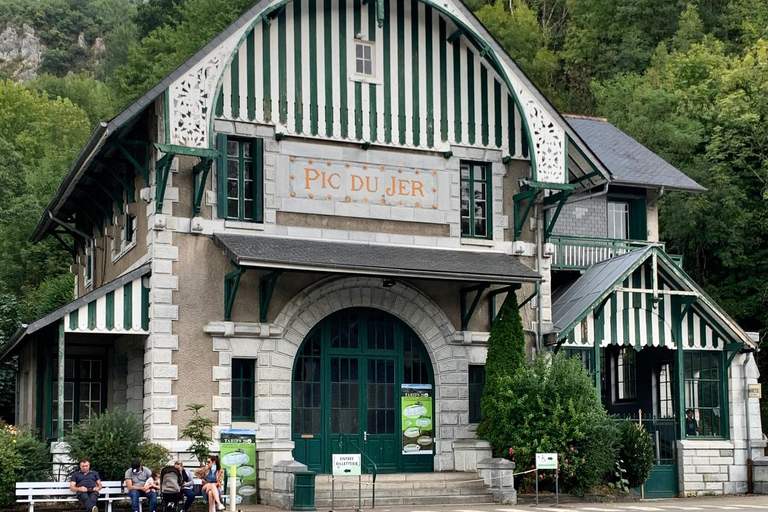 Lourdes: Private 2-Hour Introductory Walk with Local Guide