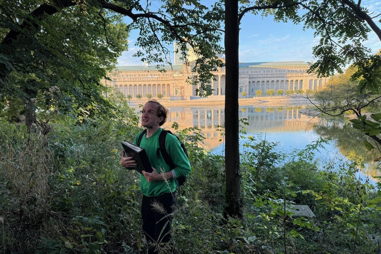 Downtown Chicago History Walking Tour with Expert Guide