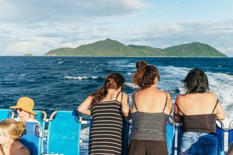 Depuis Cairns : aventure d'une journée à l'île FitzroyForfait simple bateau à fond de verre avec déjeuner