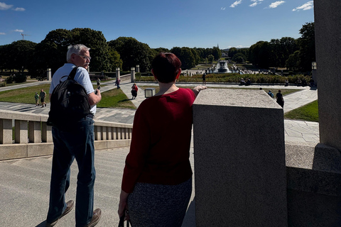 Oslo: tour guidato a piedi del Parco VigelandOslo: tour guidato a piedi nel Parco Vigeland