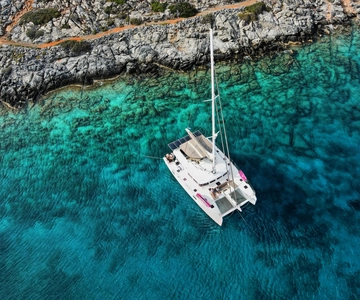 Heraklion: Dia Island Ultimate Catamaran Cruise with Meal