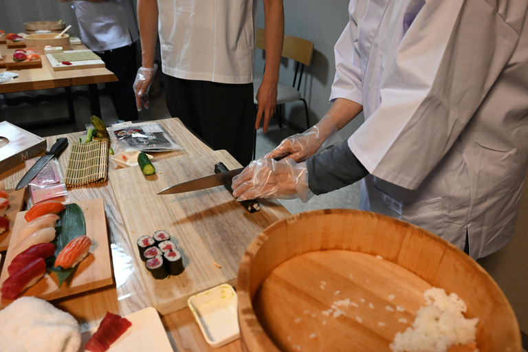Sapporo: Sushi-Making Class