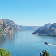 Stavanger: elektromos fjordhajózás a Lysefjordhoz és a Preikestolenhez
