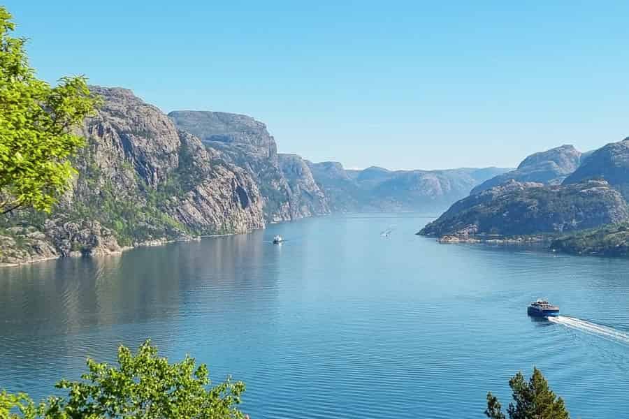 Stavanger: Elektrische Fjord-Bootsfahrt zum Lysefjord & Preikestolen. Foto: GetYourGuide