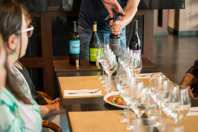 فونشال: تذوق النبيذ البرتغالي مع الساقي