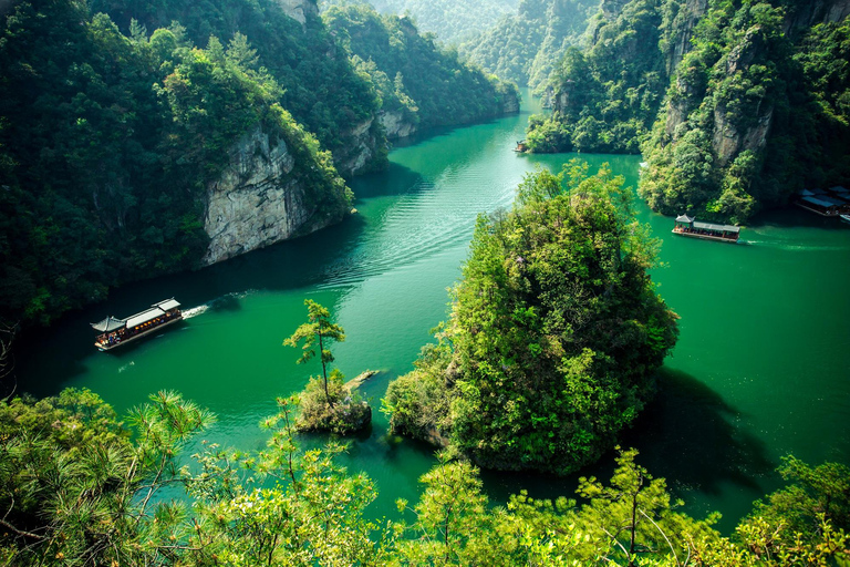 3-Day Essence Tour of Zhangjiajie (Small Group of 8 People) Customized 3-DayTourofForestPark,BaofengLake&TianmenMountain