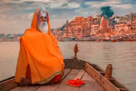 6 Day Golden Triangle Tour with Varanasi from Delhi