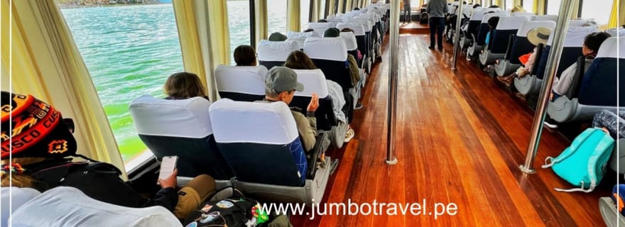 Excursion d'une journée complète à Uros et Taquile en catamaran rapide avec danses et déjeuner local