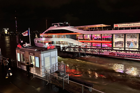 Düsseldorf: Crucero nocturno de Adviento con todo incluido