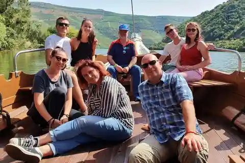 Porto: Douro Valley Tour W/ Wine Taste, Boat Cruise & Lunch