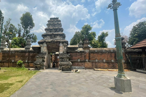 Yogyakarta: o Reino Mataram permanece com o artesanato em prataYogyakarta: Vestígios do Reino Mataram com exposição de prata