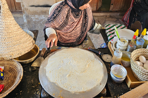 Oman: 8-Day Adventure Muscat, Wahiba Desert & Jebel Akhdar Oman: 8-Day Private Adventure