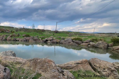 Viagem particular de 1 dia para Saghmosavank - Monumento do Alfabeto e YerevanPasseio particular de um dia para Saghmosavank - Monumento do Alfabeto e Yerevan