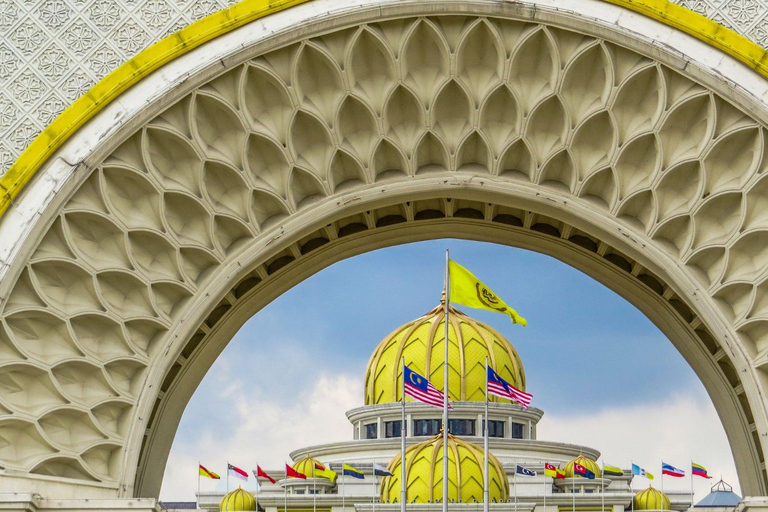 Kuala Lumpur: Putrajaya, Batu Caves &amp; Genting Highlands Tour