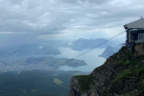 Z Zurychu: Prywatna wycieczka na górę Pilatus i nad Jezioro Czterech KantonówGóra Pilatus z rejsem po Jeziorze Czterech Kantonów z Zurychu