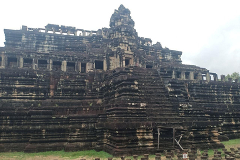 Siem Reap: Angkor Small Circuit Tuk-Tuk Tour by Tour Guide