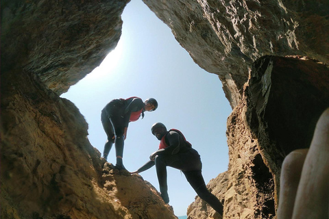 Lagos: Algarve Coasteering und Schnorchelabenteuer