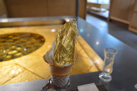 Kanazawa: Gold Leaf Workshop at a Historic Local Maker Gold Leaf Craft Workshop