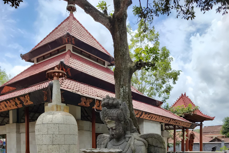 Yogyakarta: Hiking Nature Waterfall & Temples Tour Yogyakarta: Siluwok Waterfall & Temples Tour