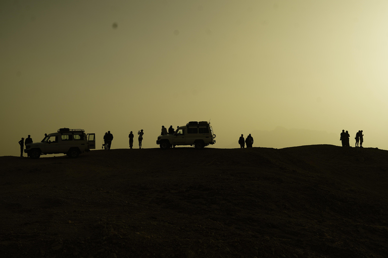 Hurghada: Star Watching Desert Adventure by Jeep with Dinner