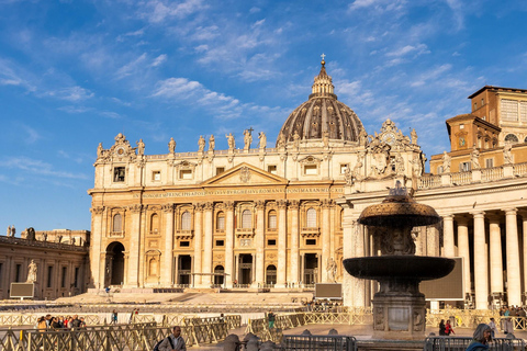 Rzym: Ekspresowa wycieczka do Bazyliki Świętego Piotra, Groty i Drzwi Świętych