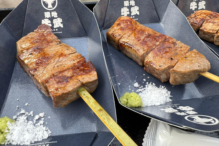 Tokyo: Tsukiji Fish Market Walking Tour with a Local Guide Tokyo: Tsukiji Fish Market Tour with Food Tastings