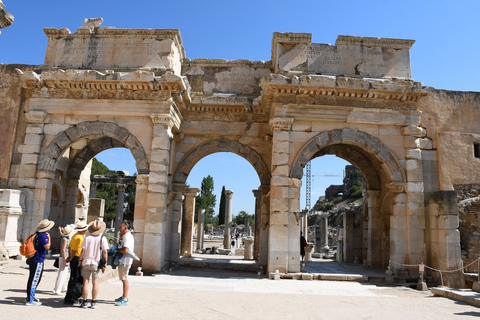 Kusadasi: Ephesus Private Tour with Turkish Bath Experience