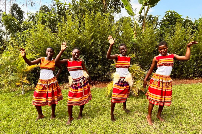 Vanuit Kampala: dagtrip naar Ewaffe Cultural Village met lunch