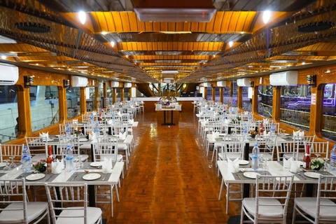 五星级码头多哈晚餐游船之旅，附带现场娱乐表演日落码头游船之旅，享受现场娱乐表演及小吃