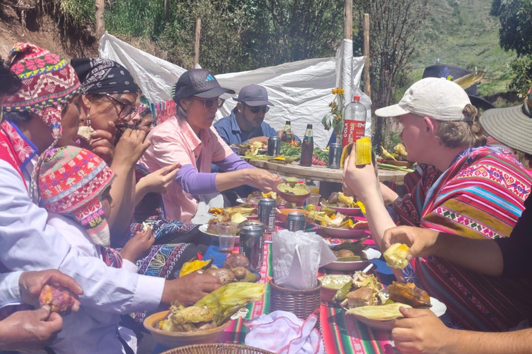 Flavor and Culture in Parcarhuasi: Ancestral Textiles and Pachamanca Banquet