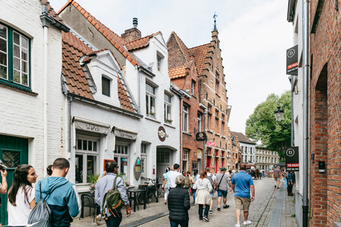 From Brussels: Ghent and Bruges Day-Tour Group Tour in Spanish/English/French