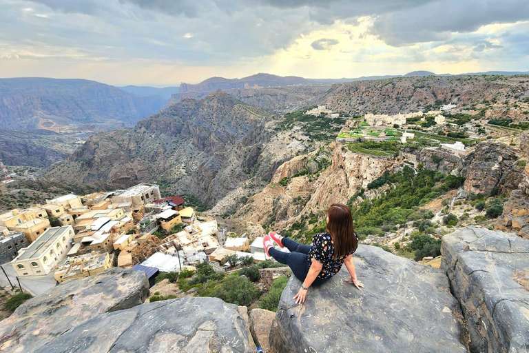 Shared Tour to Nizwa, Birkat Al Mouz & Green Mountain
