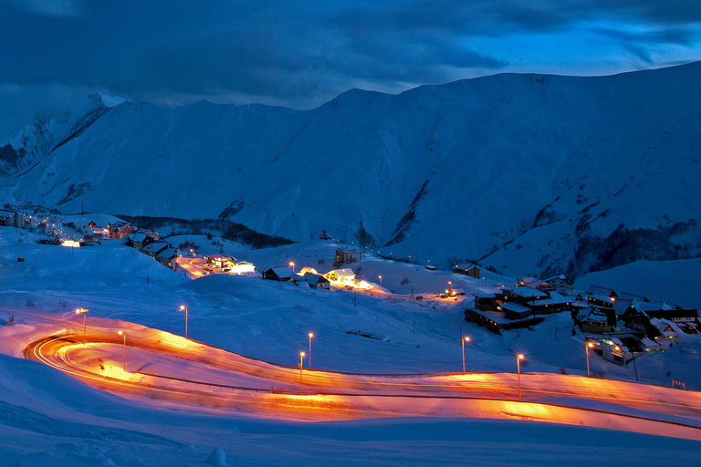 Tbilisi: Day Trip to Kazbegi with Hotel Pickup and Drop-off