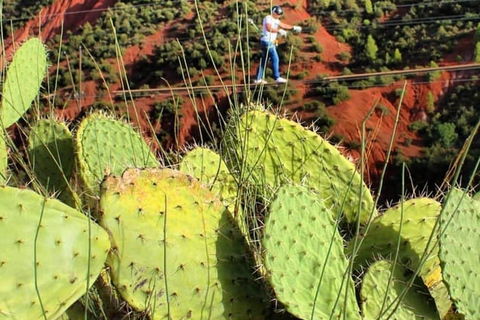 Zipline- och frukostupplevelse i AtlasbergenMarrakech, Atlasbergen Zipline- och frukosttur i Atlasbergen