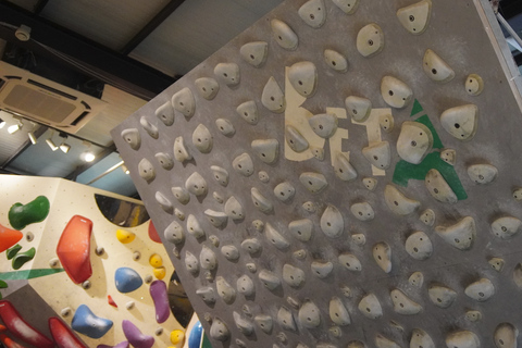 Shanghai Fitness & Culture Tour with Gym, Jade Buddha Temple