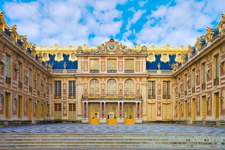 Paris: Château de Versailles and Giverny Excursion Private Van Tour