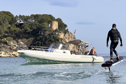 Palma de Mallorca: Private Sunrise Boat Tour & Watersports Sunrise experience + Long stop with water toys.