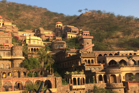 Goldenes Dreieck Tour mit Neemrana Fort