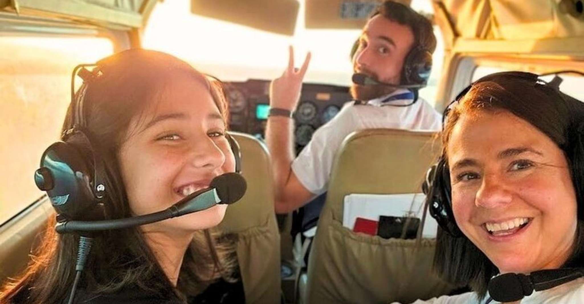 Miami: Downtown Private Airplane Tour with Soft Drinks