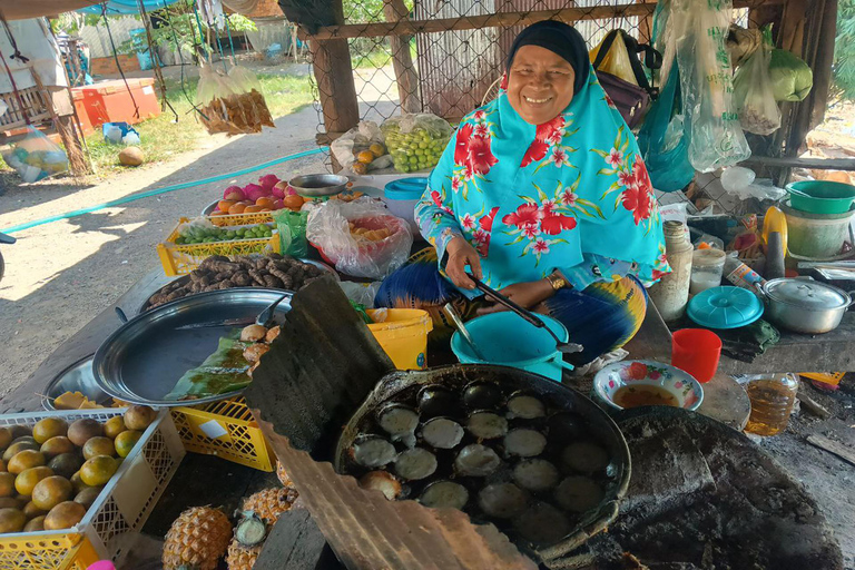 Battambang: Authentic Rural Life & Ancient Temples Tour