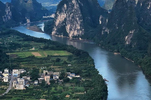 Yangshuo dévoilée : vue sur le karst, dérive en bambou et coucher de soleil en trainGuide pour les autres langues