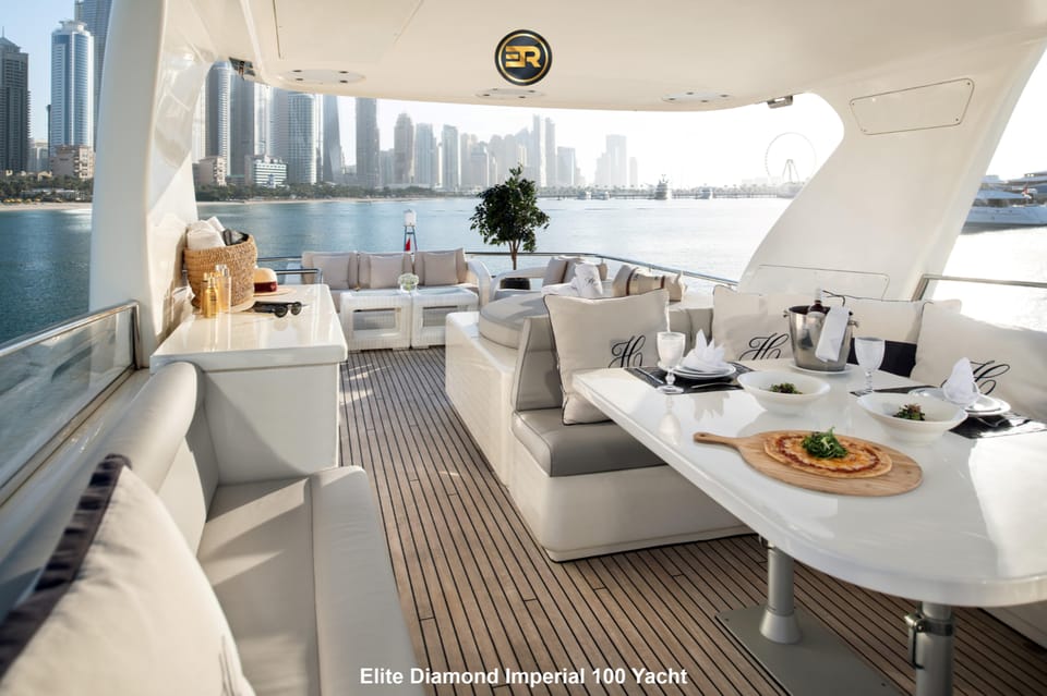 100ft yacht rental