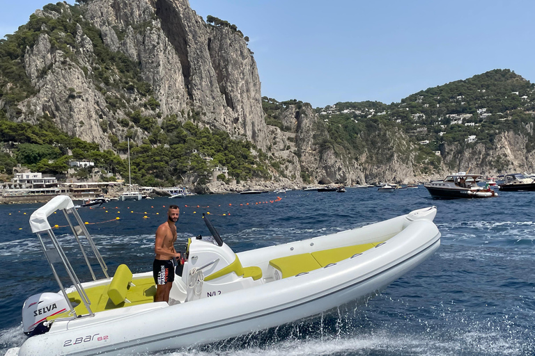 索伦托自驾游船租赁服务从索伦托出发的自驾游船租赁服务