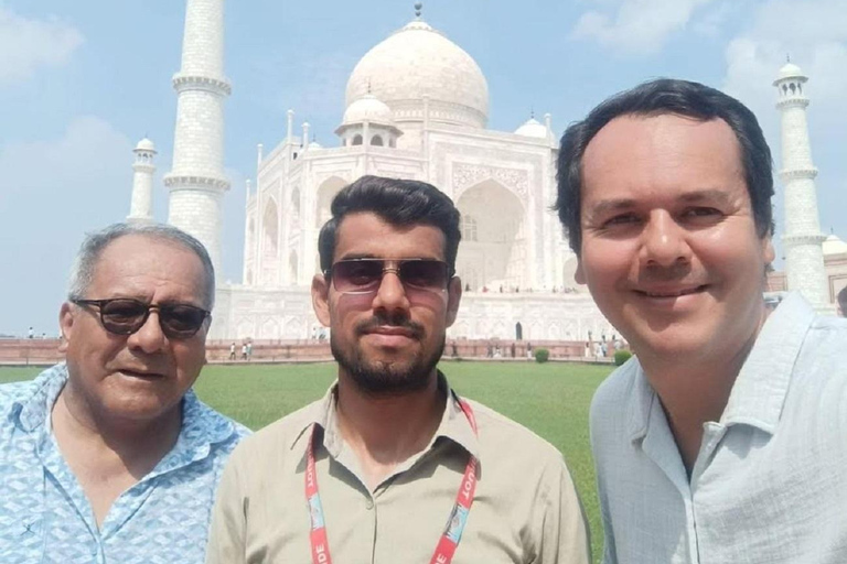 Private Guided Taj Mahal Tour w/ Skip The Line Entry Ticket Only Professional Tour Guide